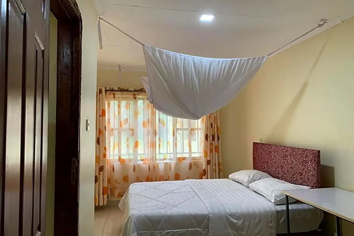 Room 2 of 17