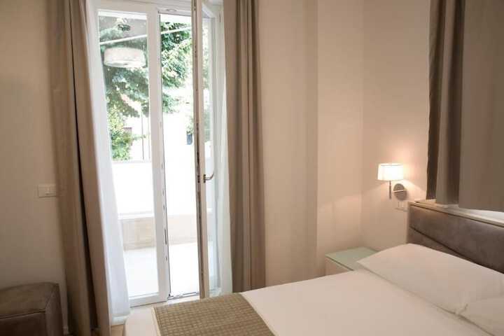 Room 6 of 23