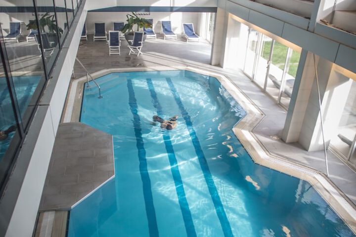Hotel with Pool