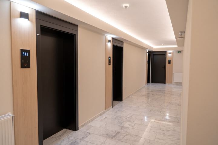 Ballroom/Hall 45 of 51