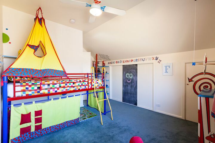 Room 14 of 42