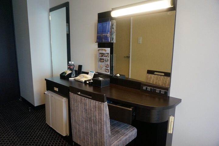 Room 7 of 115