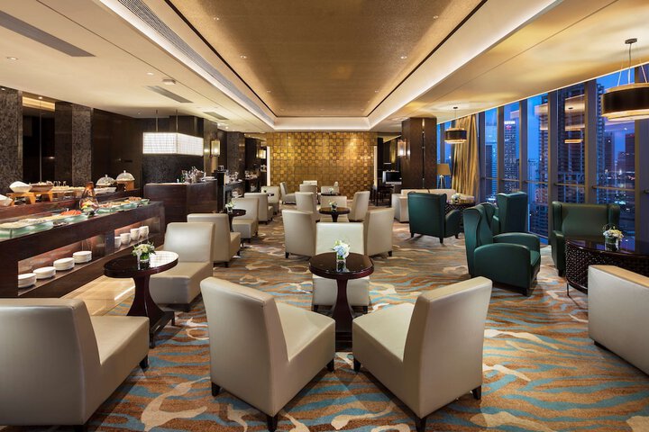 Lounge 119 of 133