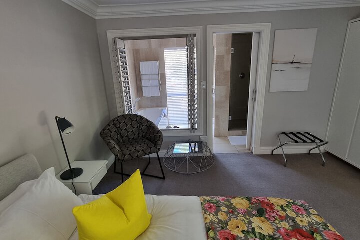 Room 17 of 80