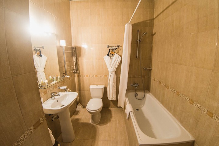 Room 30 of 40