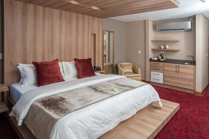 Room 8 of 31