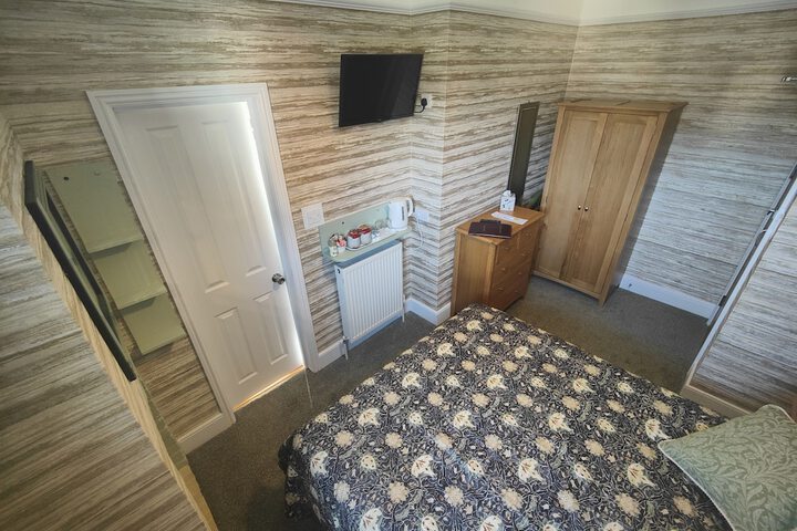 Room 28 of 56