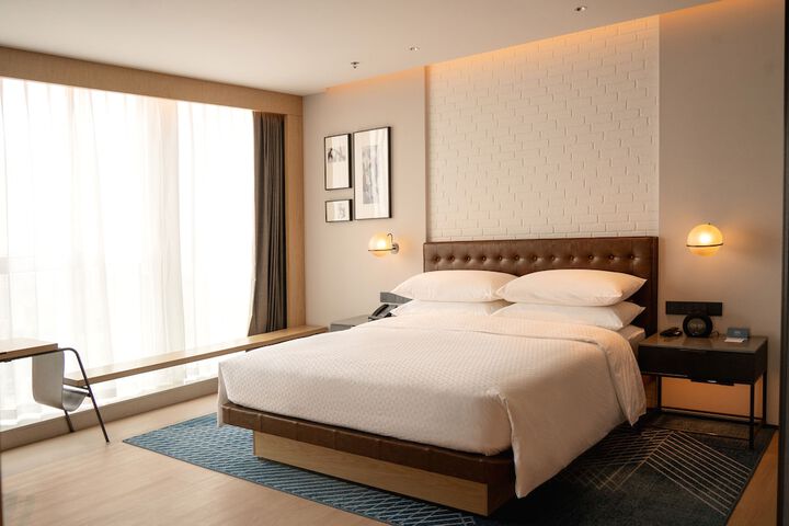Room 8 of 24