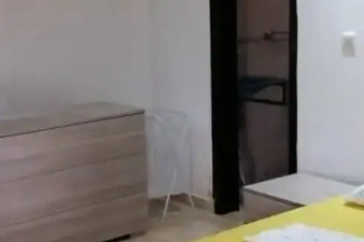 Room 4 of 5