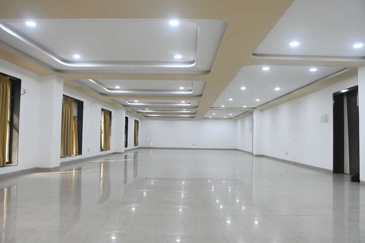 Ballroom/Hall 18 of 47