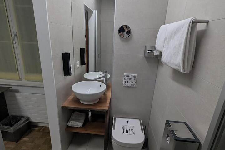 Room 105 of 111