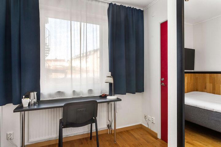 Room 21 of 65