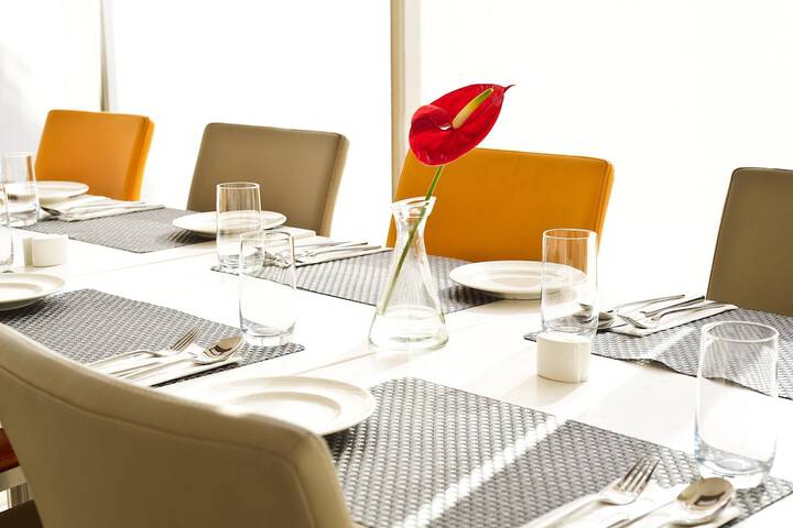 Dining 36 of 62