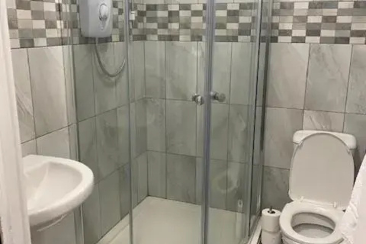 Room 8 of 15