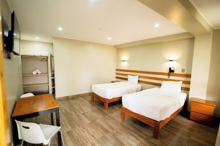 Room 8 of 36