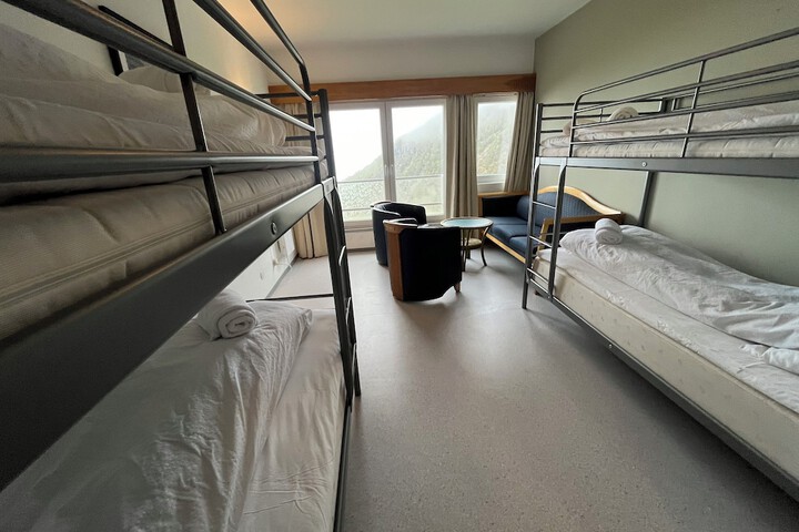 Room 14 of 79