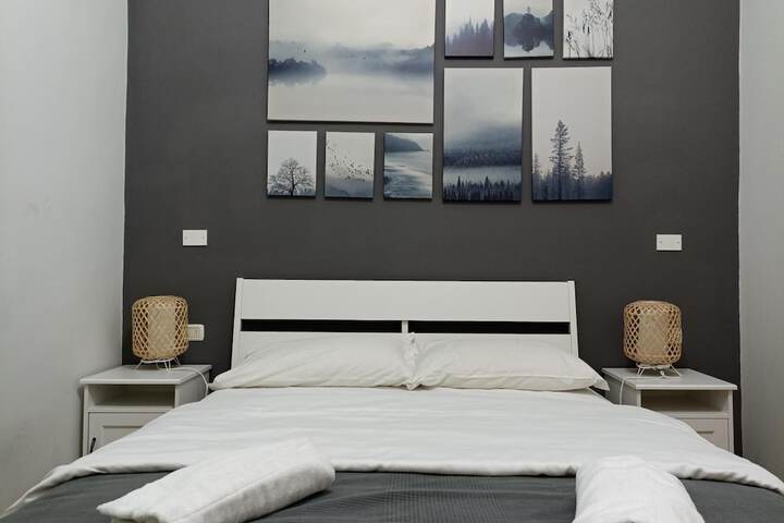 Room 21 of 48