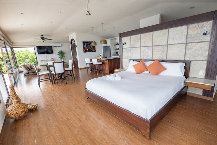 Room 8 of 23