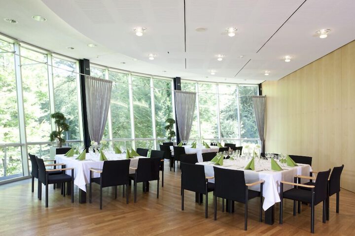 Ballroom/Hall 53 of 87