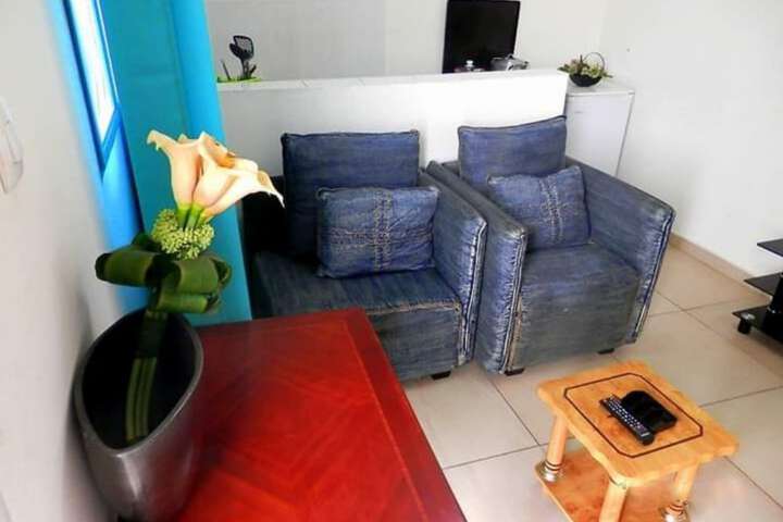 Room 8 of 11