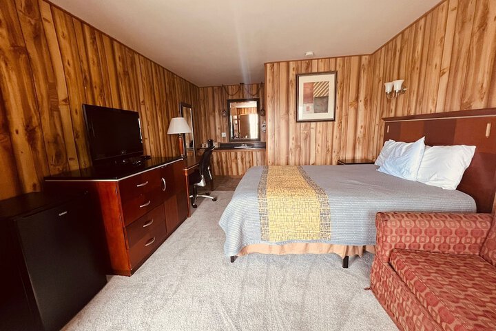 Room 2 of 25