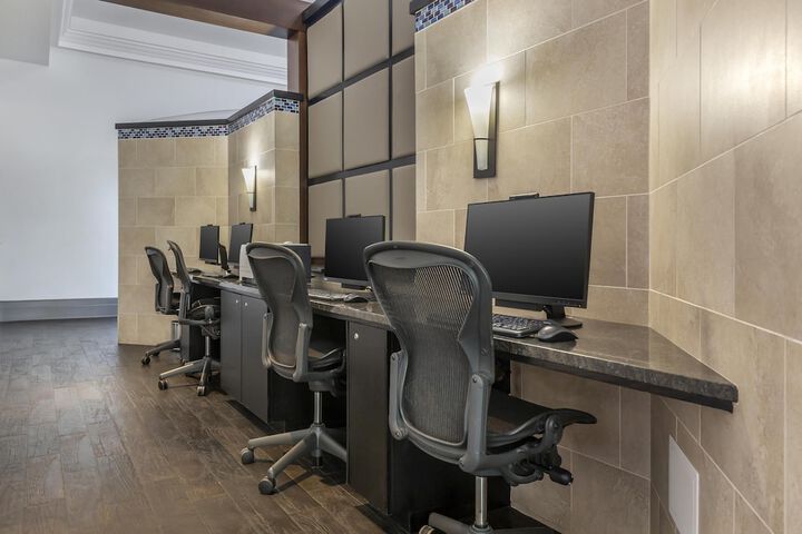 Business Center 59 of 65