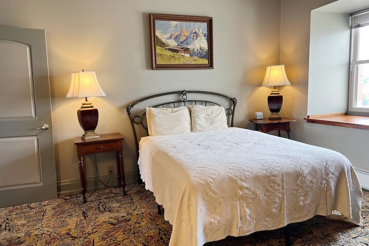Suite 2 Queen Beds (8 of 13)