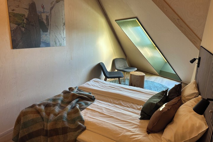 Room 7 of 59