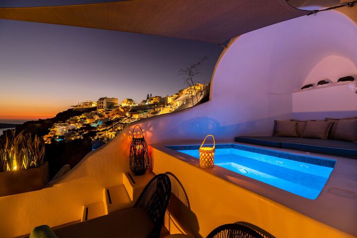 Hot Tub 44 of 59