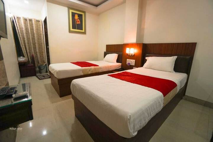 Room 4 of 38