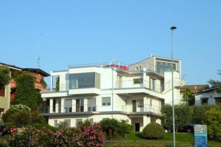 LA DOLCE VITA BED BREAKFAST
