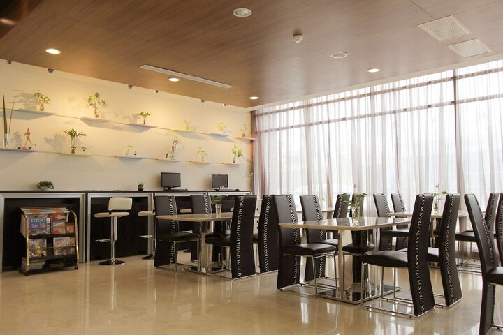 Business Center 26 of 30