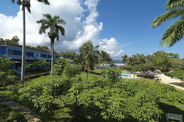 Hotel Exterior 146 of 184