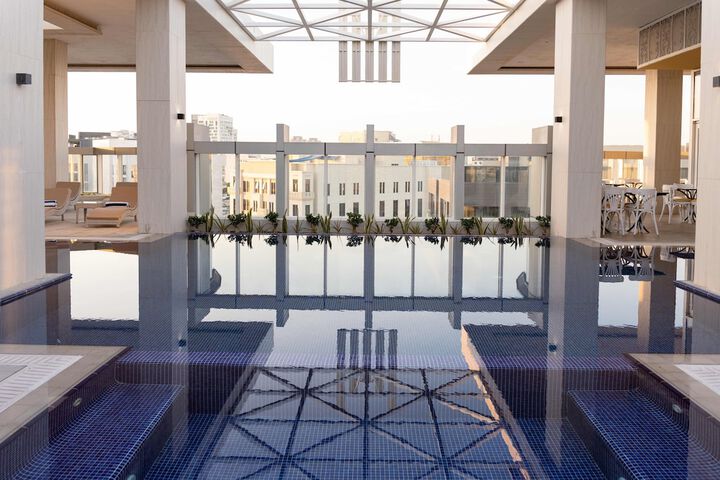 Pool 52 of 79