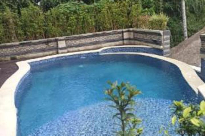 Pool 2 of 3