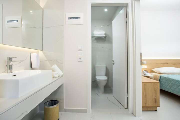 Room 46 of 201