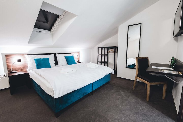 Room 10 of 59