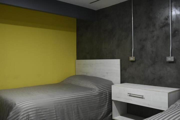 Room 23 of 158