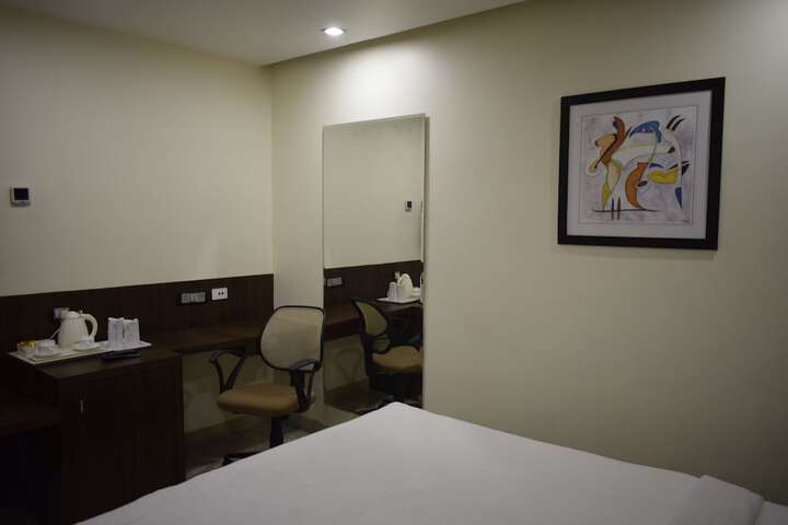 Room 14 of 31