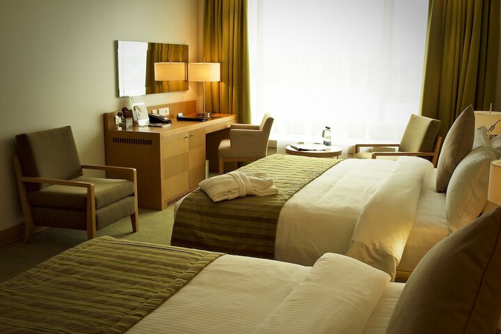 Room 15 of 140