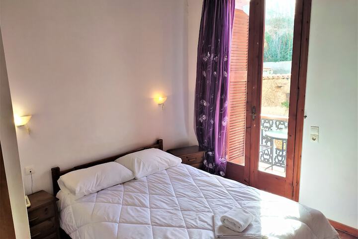 Room 10 of 43
