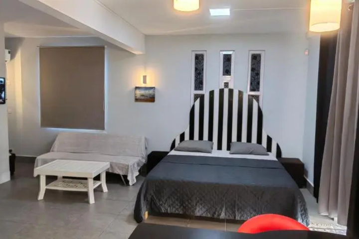 Room 10 of 21