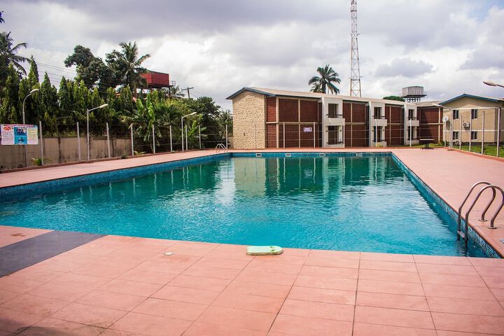 Pool 44 of 89