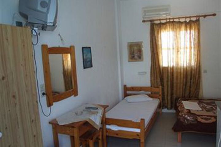 Room 3 of 8