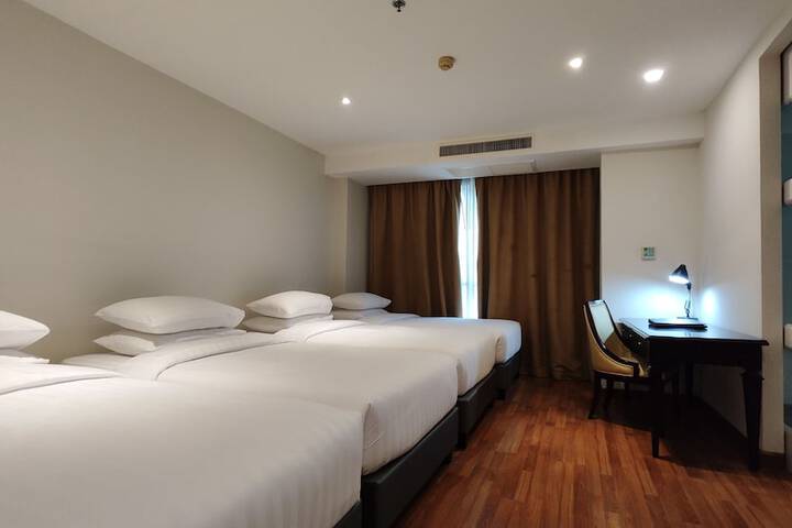 Room 19 of 109