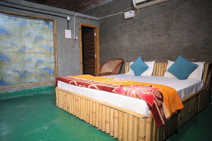 Room 10 of 48