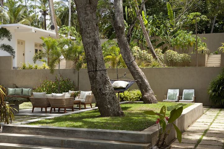 Hotel Exterior 59 of 72