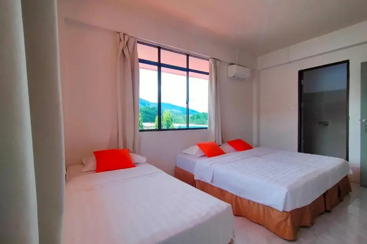 Room 2 of 15