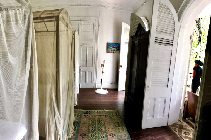 Room 81 of 155