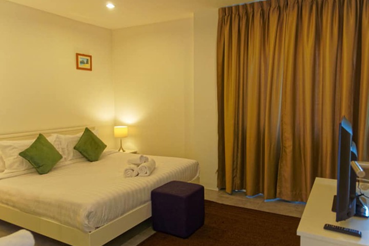 Room 5 of 23